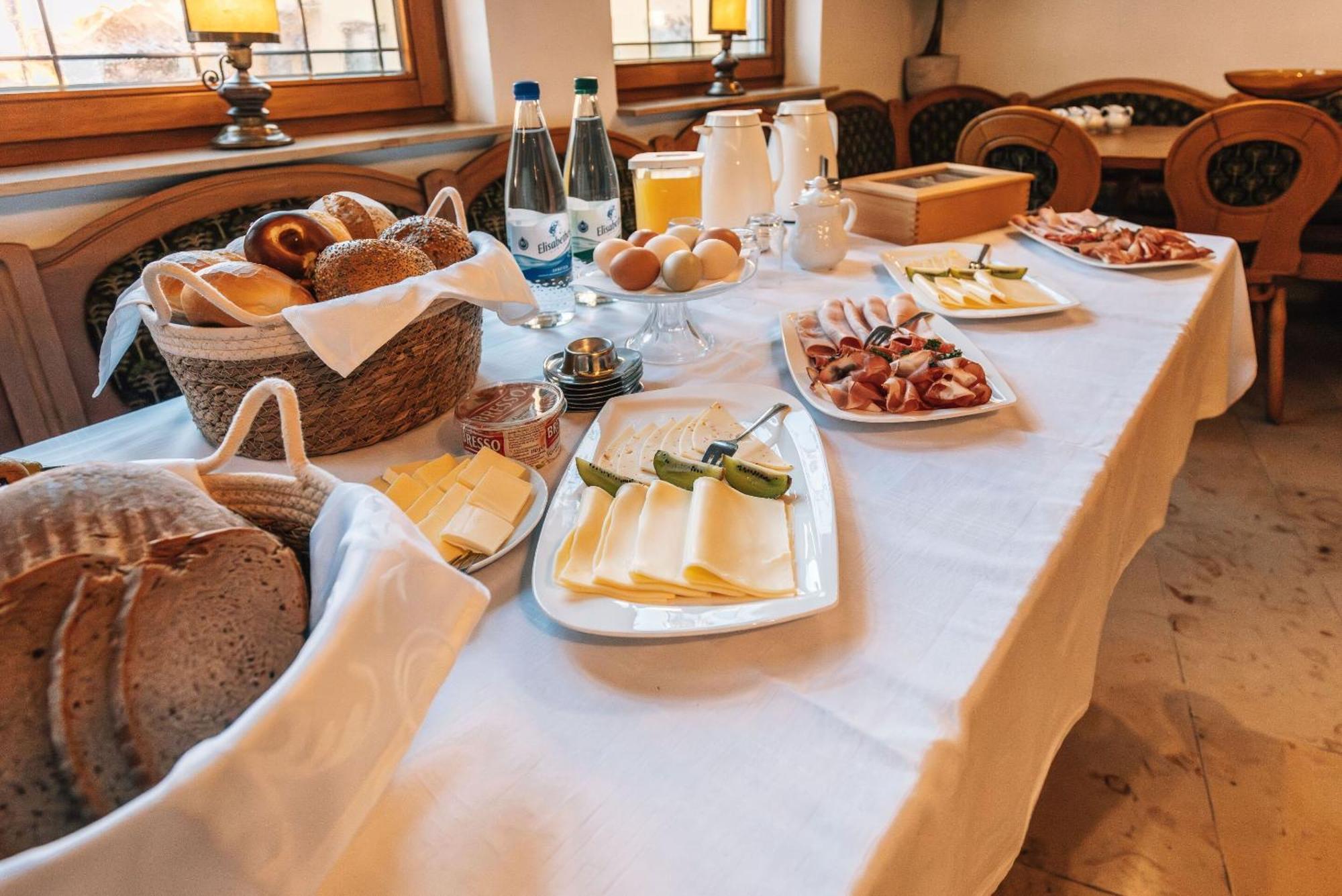 Krone Das Hotel Tauberrettersheim Екстериор снимка