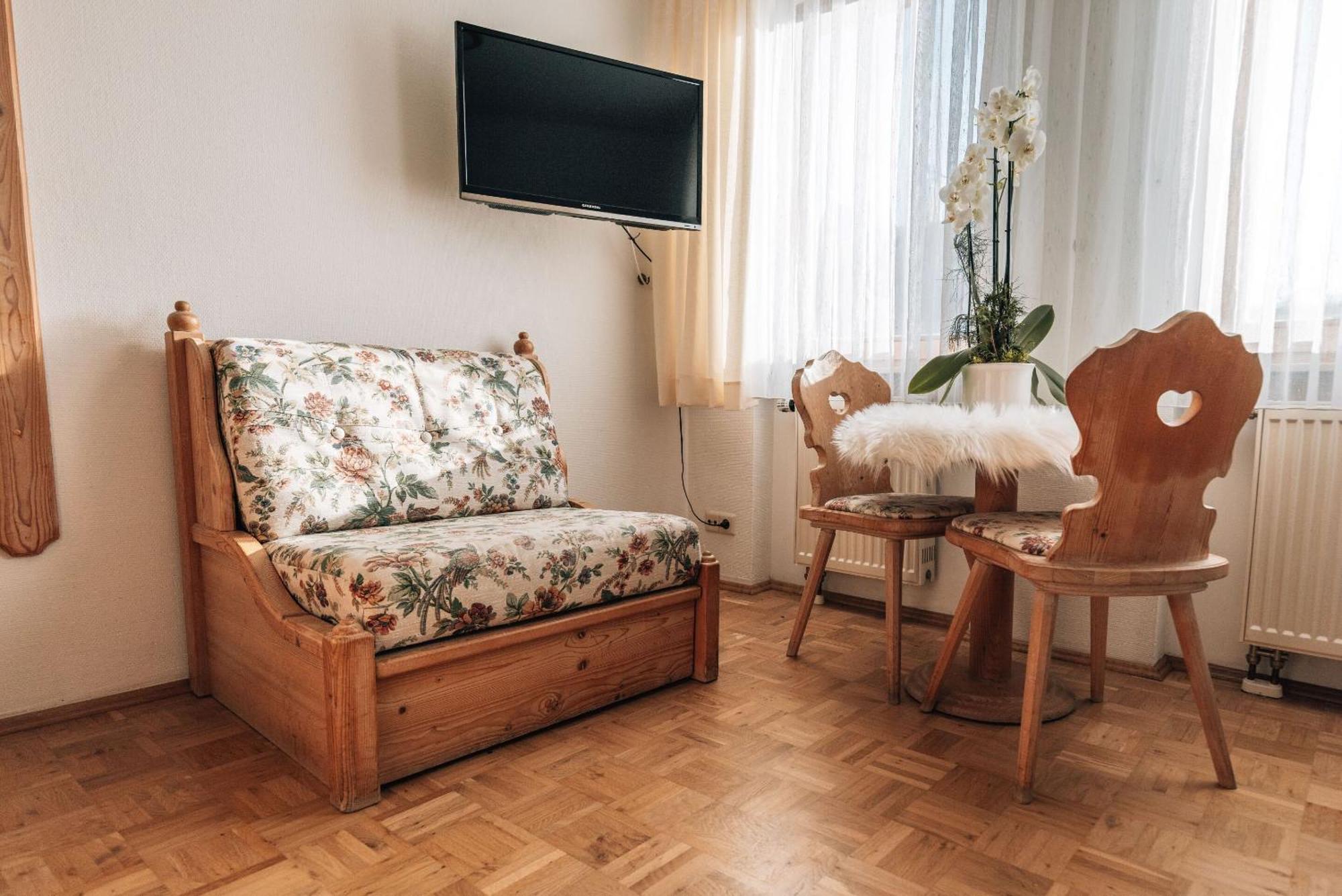 Krone Das Hotel Tauberrettersheim Екстериор снимка